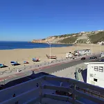 Beachfront Appartamento Nazaré