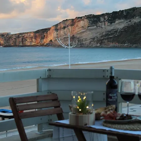 Beachfront Apartament *